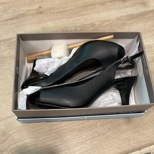 Life Stride black heels